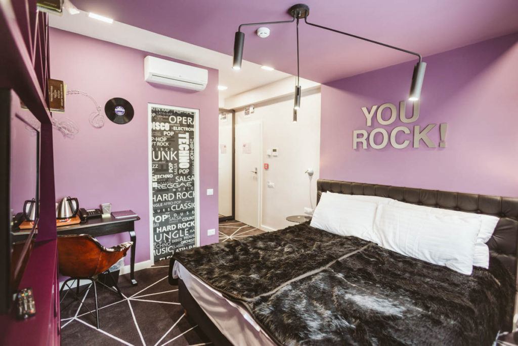 Backstage Room